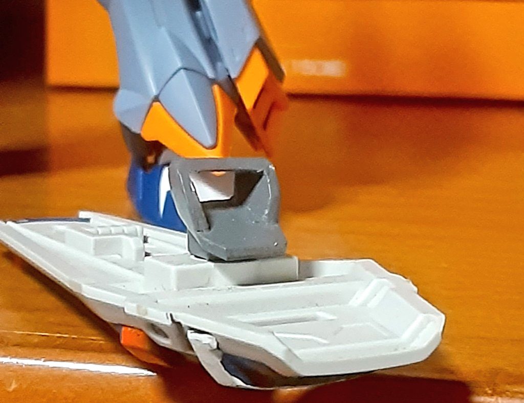 自作パーツは下から差し込む形にしてます。