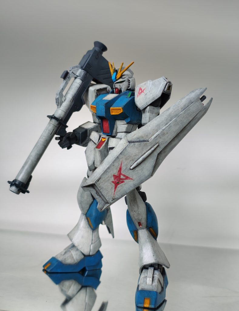 バズーカ持ちの立ち姿勢もあったので。