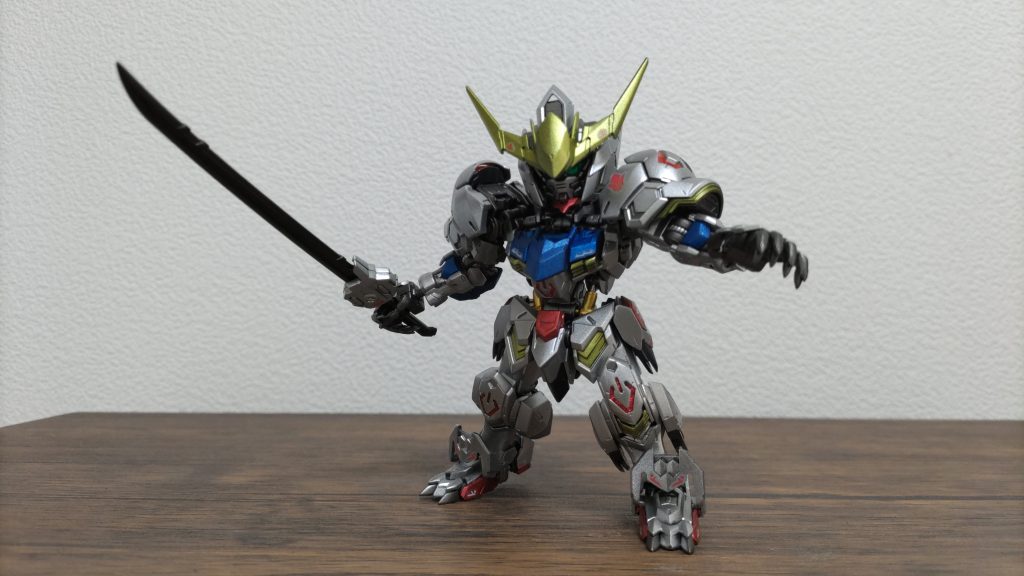 武装は基本ガンメタルで塗装