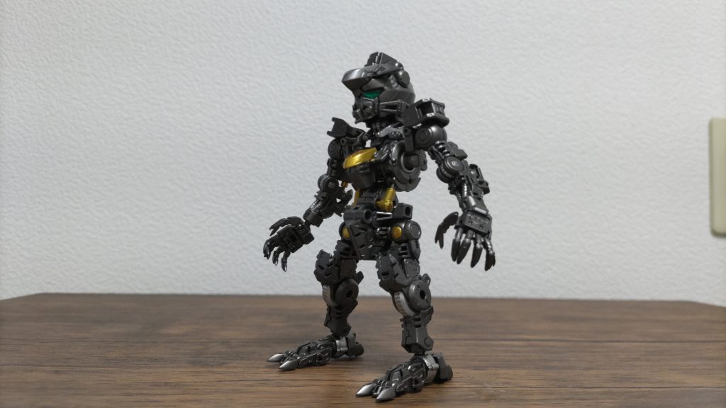 内部フレームはスターブライトアイアン等。ゴールド部はスターブライトゴールド、シルバーはスターブライトシルバーで。・・・外装をシルバーにするんだから別の色にすれば良かったかも。