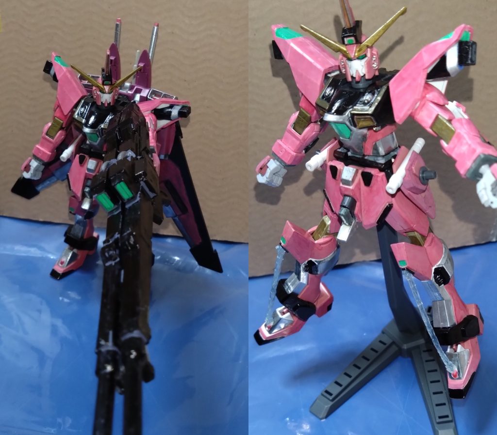 さて、武装の説明をします。ほとんどは前回と変わらないので簡単に。 ツインバスター狙撃ライフルSEED界のツインバスターライフルで、分離可能の武器。 機関砲内蔵された8門ある機関砲。 サーベルドラグーン改×2手持ち武器としても使え、ブーメランとして回転した状態で攻撃するビームサーベル型ドラグーンの改良型。ビーム砲としても使えるようになった。 グリフォン ビームブレイド×2膝からつま先に設置された脚ビームサーベル。