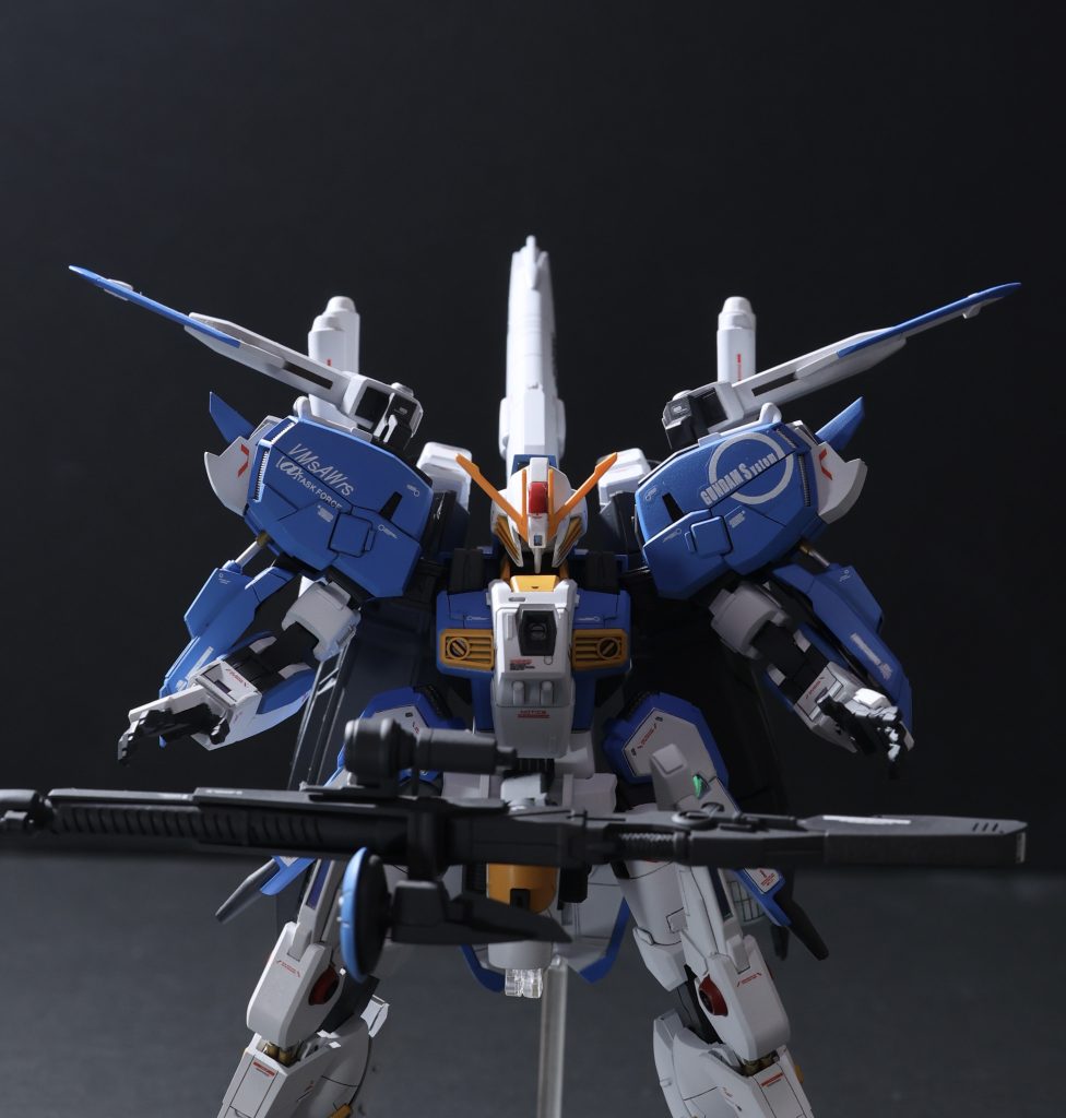 EXーSといえばのポーズ