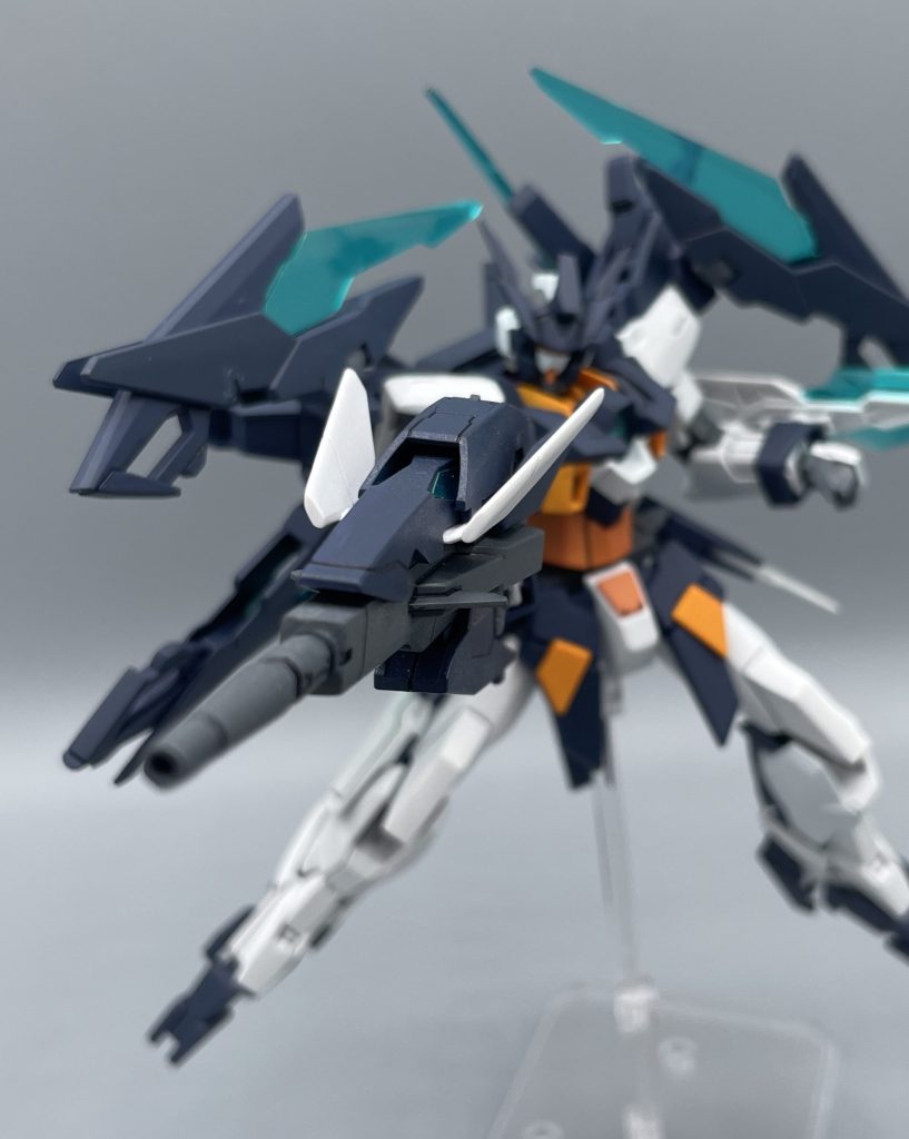 ハイパードッズライフルマグナム　この機体の名称にもなっているマグナムを冠する武器。AGE-２のライフルよりも強力になっているんだとか。これにはスーパーパイロットも真っ青でしょう。