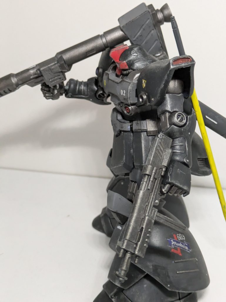 リアルにしたかったのでドライブラシをガッツリかけてみました腕のパーツを色分けしたけど分かりにくいっす