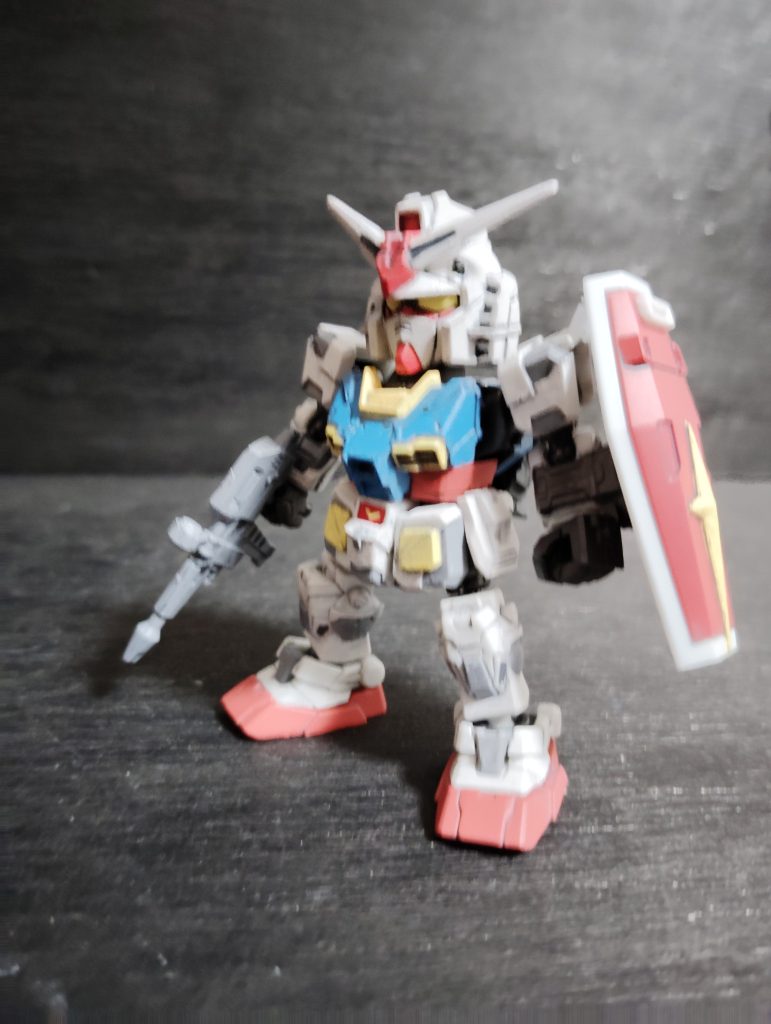 食玩 RX-78-2 ガンダム–3枚目/制作者：謎の大鈴木