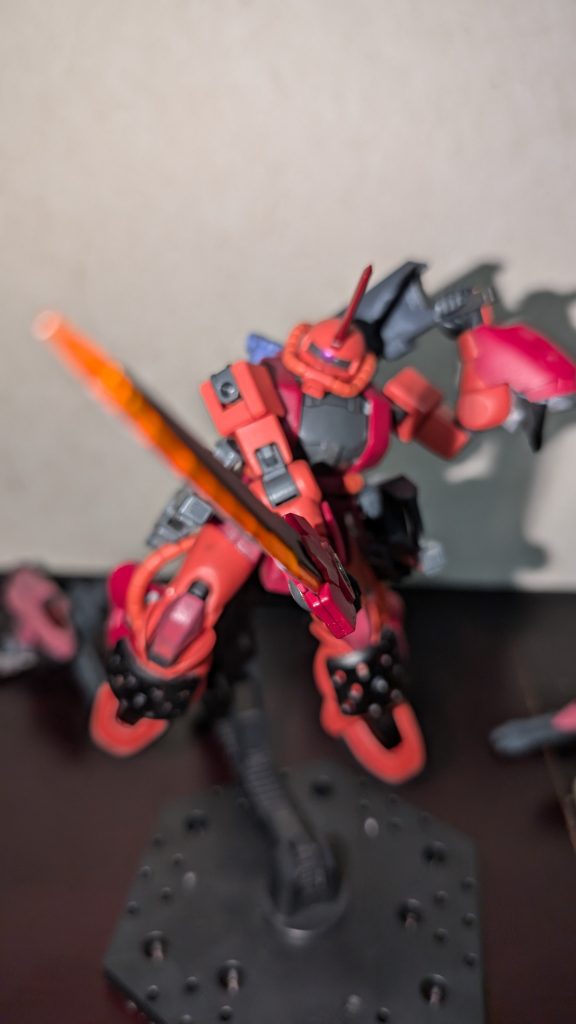 ヒートセイバー&グシオンチョッパーブラッドムーンの近接格闘兵装。シンプルイズベスト。ちなみに、頭部のやたら主張の強いブレードアンテナもそのまま武器になる。なのでヘッドバットにも注意。