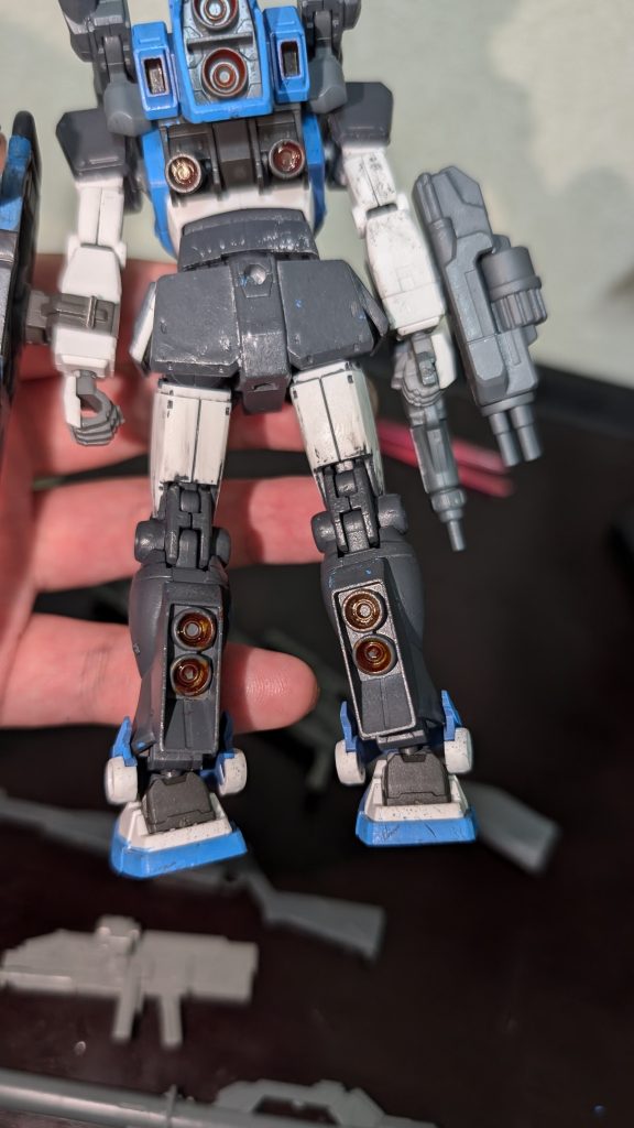 おまけ地味にジムスナⅡからバックパックと脚部スラスターを移植してます。