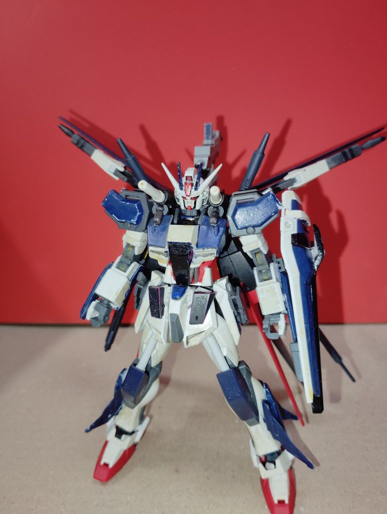 全体像。　　　　　　　　　　　　　　　　　　　ストライク自体も手を加えてます主に下半身は、スカート、膝、脹脛結構やりました。