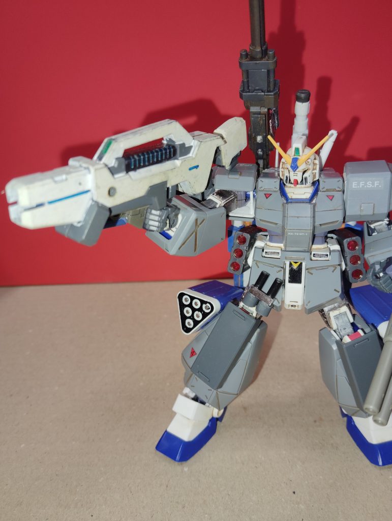 メイン装備のビームバズーカ、