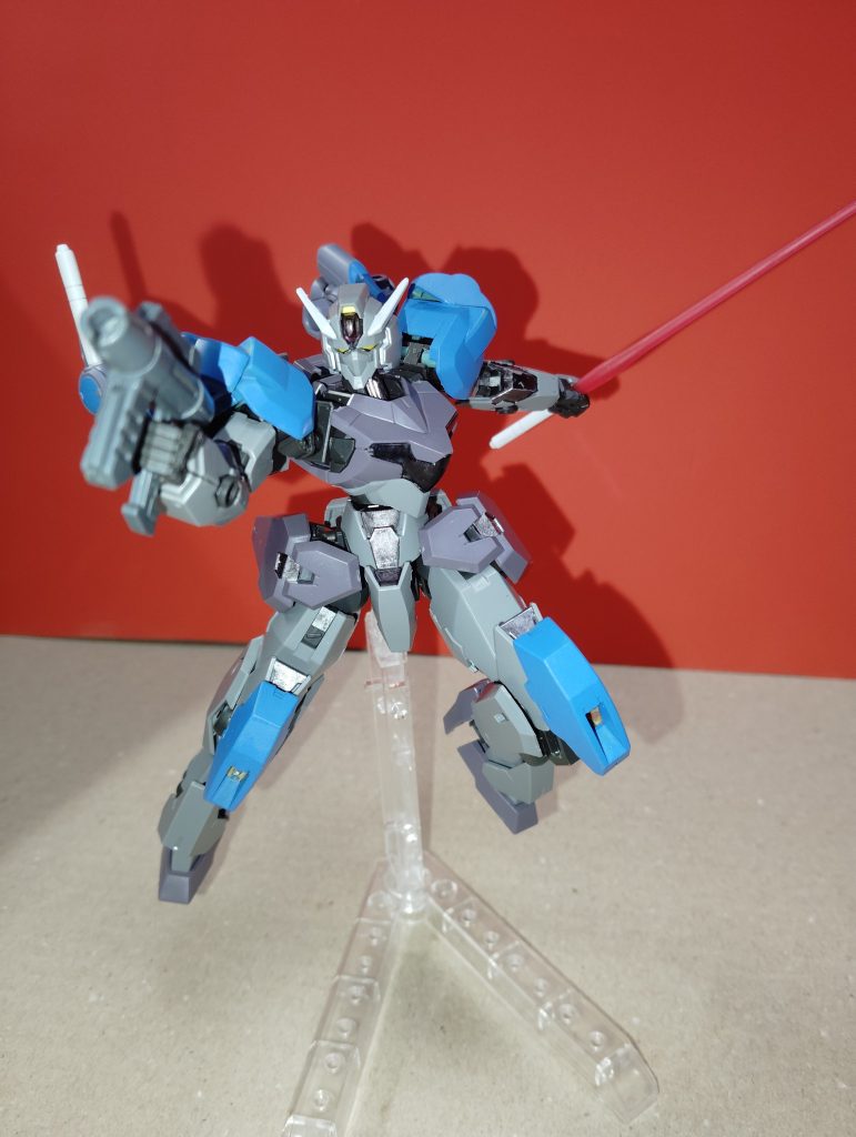 ハイスピードで敵陣へ突撃、素早く離脱…できたらいいなと思います。各増加装甲にはバーニアが1基ずつあります。