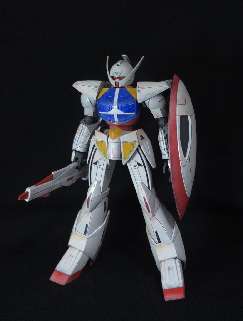 HGターンエーガンダムです。いつか筆塗りにチャレンジするならこの機体にしようと思い、今回(ほぼ)初の全面筆塗りモデルになりました。