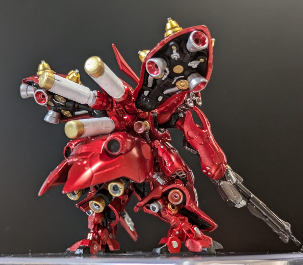 ガンダムマーカーのロイヤルメタレッドがいい色を出してます。--------------------------------------------------------↓↓↓素組み状態から、