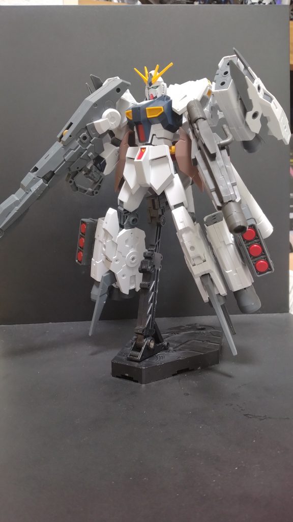 最初は変形なしで高機動タイプにしようとおもってました。