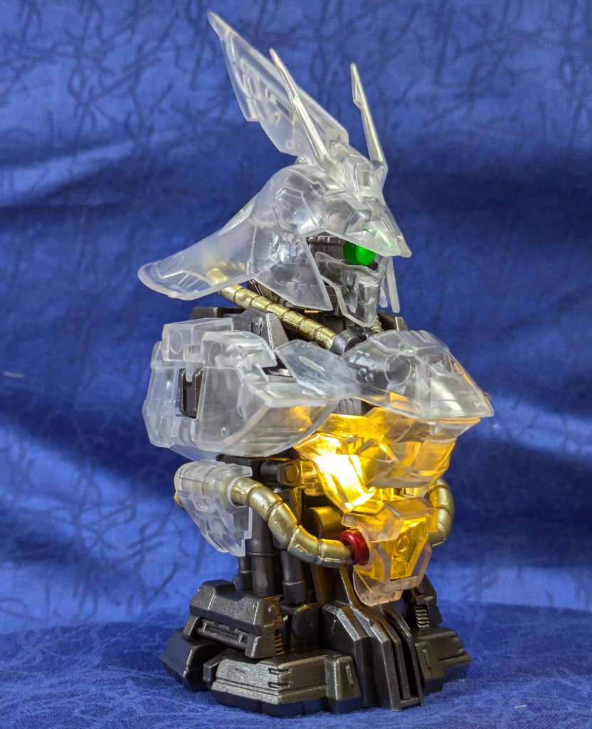 今回はクリアver.胸像でした。カラーver.の外装は塗装中なので、次回以降に。(ガチャ4回→カラー→クリア→クリア→内部メカ)