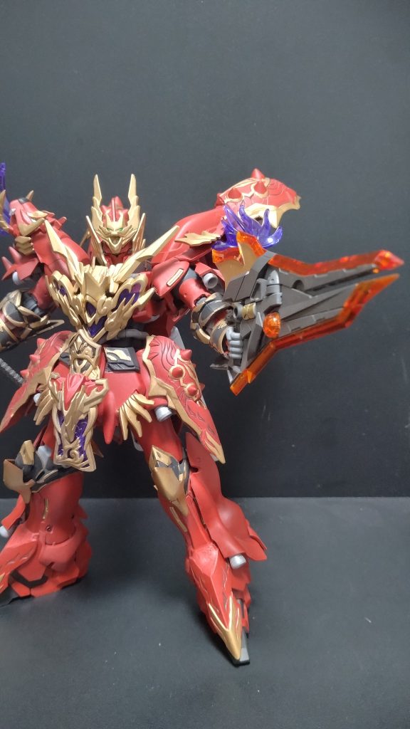 武装はコトブキヤのガンブレードランスを塗装して使ってます。