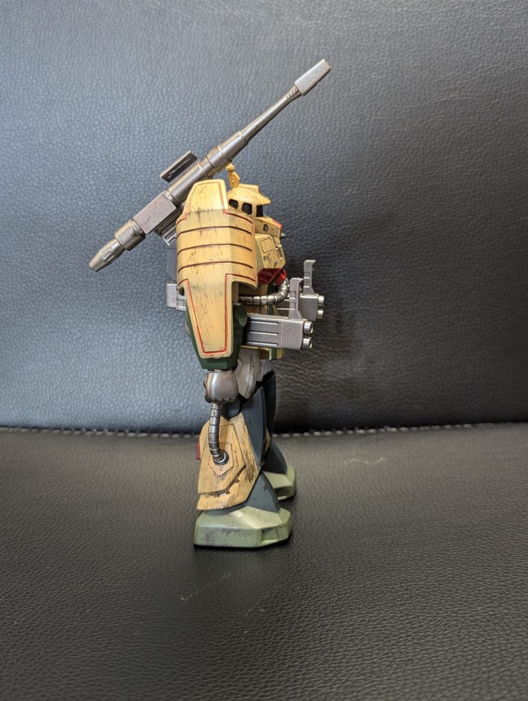 今のガンプラと比べるたら色々面倒くさいところが多くて大変でしたけど、楽しく作れました。マスキングテープを過去イチ使ったので、いい勉強になったかな？