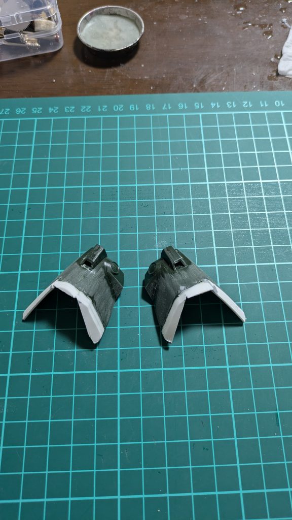 スカートも大型化