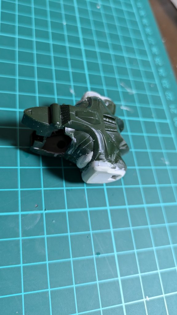 そのままでは寸胴なので、肩幅を左右1.5ミリずつ幅増し、腹部もそれに合わせてボリュームアップしました                  お付き合いありがとうこざいました〜