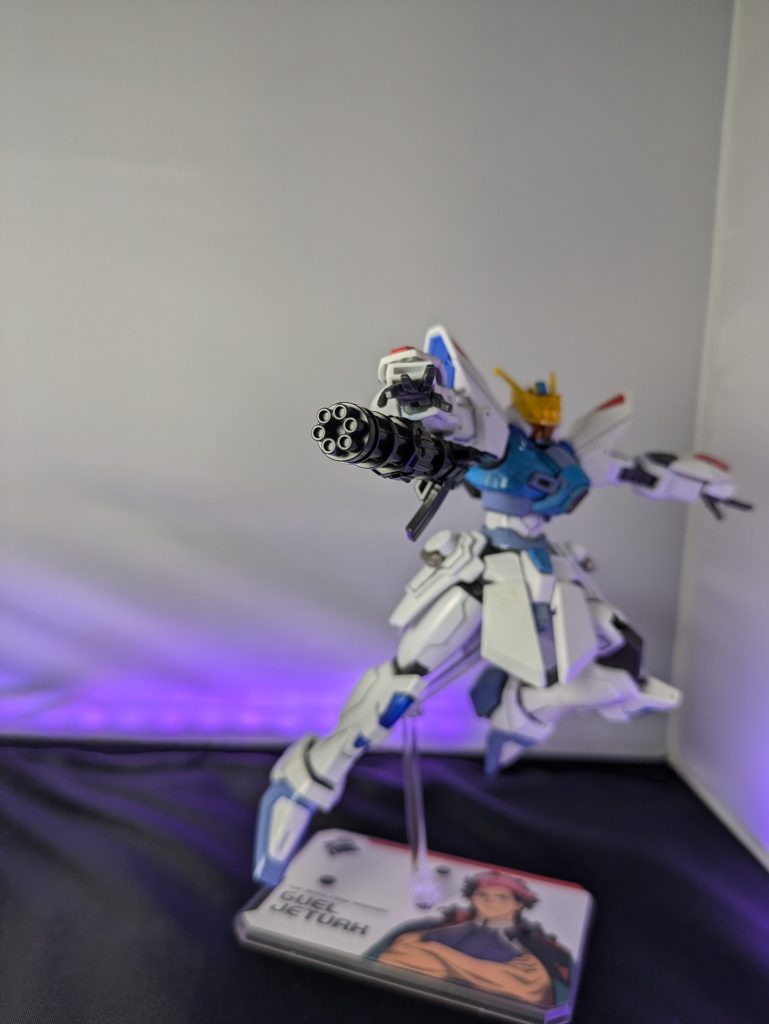 遠距離にも対応できるようガトリングがついている