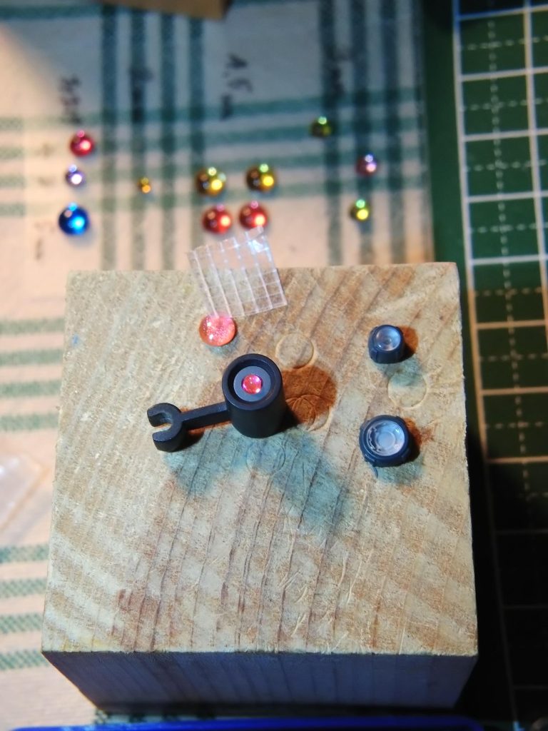 覗く方は小さいサイズだ!