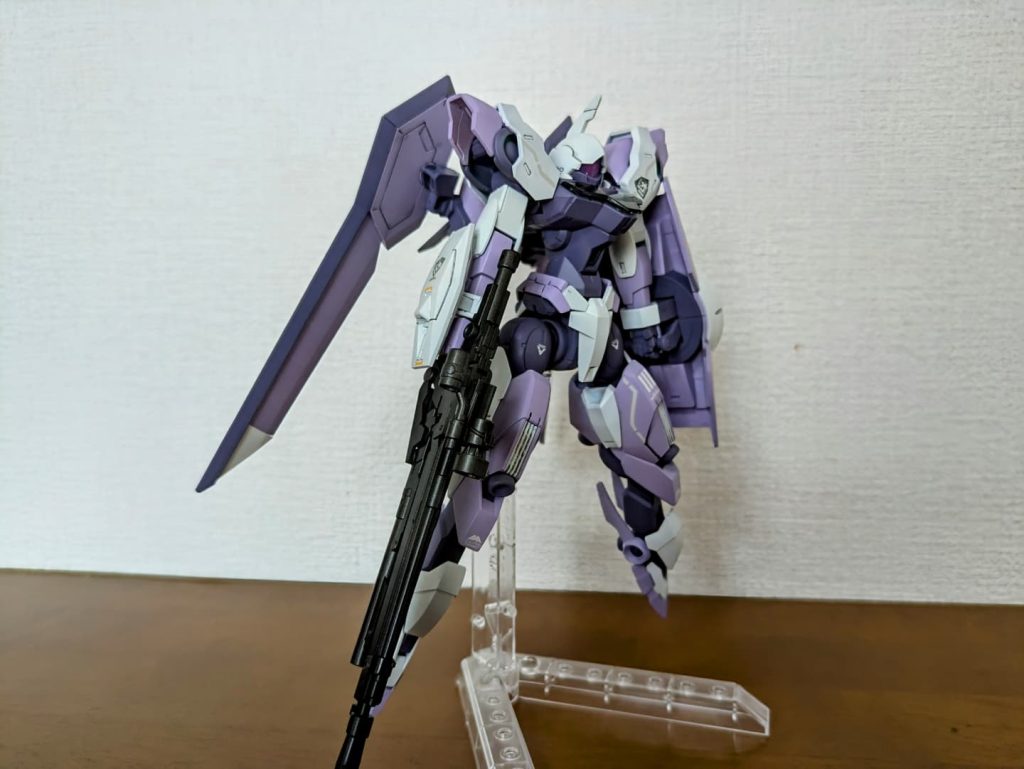 変形して動き回って、スナイパーライフルで狙い撃つ……そんなイメージです！