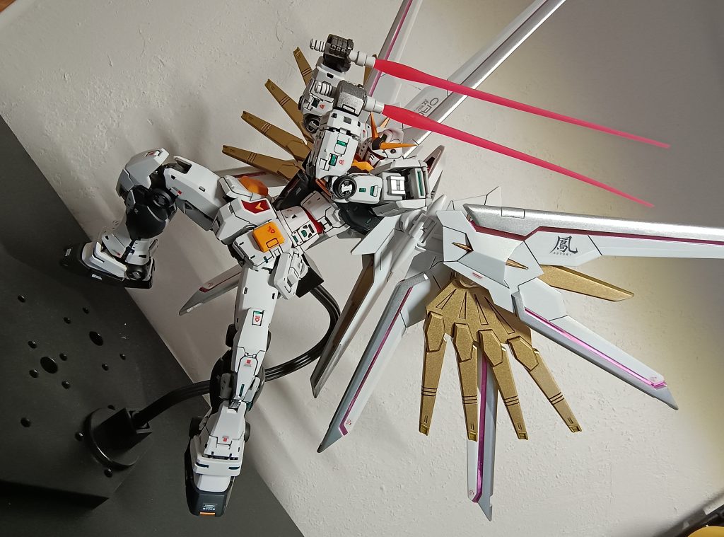 無加工で付けられます。名付けてマイティガンダム!