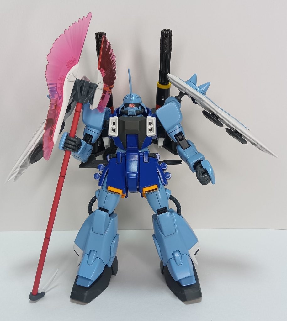 ちなみに、スネ夫の誕生日は2月(日にちは不明)説と3月28日説があるようです。ネタはここまでにして、前回投稿したザクウォーリア(https://gumpla.jp/hg/2041314)をイザーク専用のスラッシュザクファントムにしました。