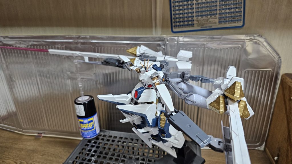 持ち手の長さがまだ足りないですがとりあえず直角まで開けるようになりました。使ったパーツはMSGのエクスアーマーと龍装具のものになります。