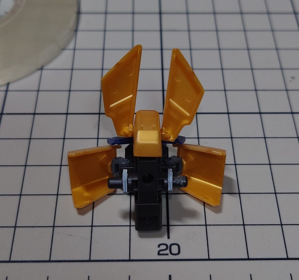 左右1㍉ずつプラ板を挟み込んでいます。