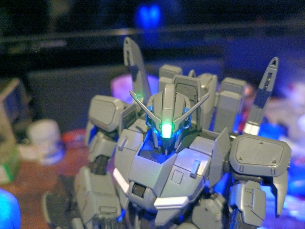 今回もオデコはWAVEのクリアパーツでビコーン‼️😅💦