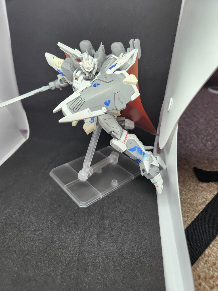 制作内容はスジ彫り、腰のフロントアーマー裏をプラバンでフタをしてディテールアップ、あとは塗装とデカールで仕上げました！見ていただきありがとうございます！