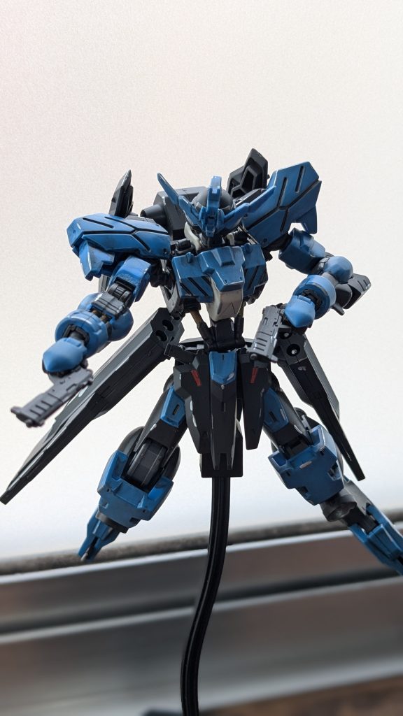 ヴィダールは二丁拳銃が映えますね。ガン=カタとか似合いそうです。