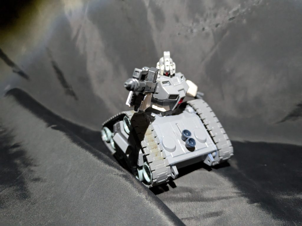 プルパップマシンガン。これしかほぼ使わないですね。