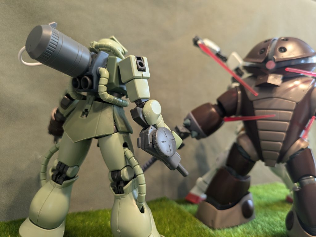 謎のパイロット「さあ、どうする?君が死ぬか、このMSM型が死ぬか。」マーディ「お、俺は気にせず、、、殺せ!」カネン「こんな選択...できないよ......。」