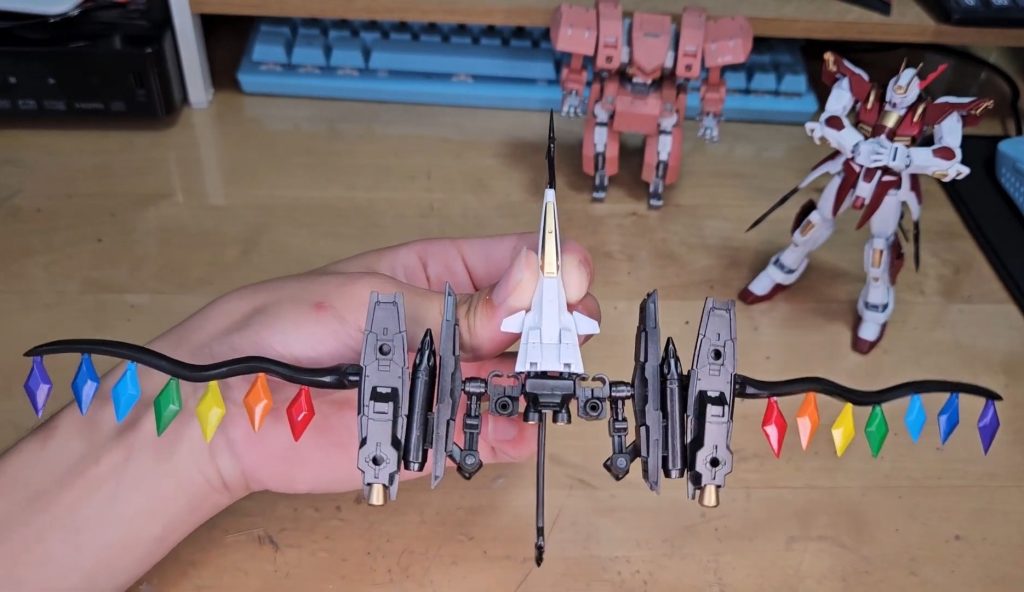 それと忘れていましたが、30mmのパーツとドッキングしてなんちゃってフランドールシルエットにすることもできますあとわりとなんだかんだ30mmのパーツを結構流用していますそれから一部パーツにガンダムテルティムの余りパーツを使用しています