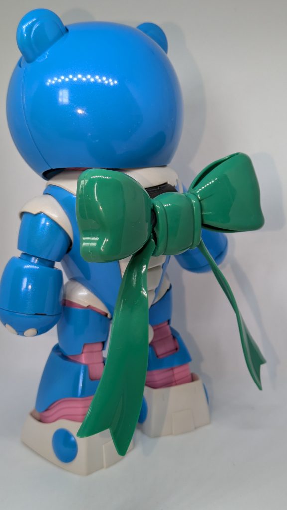 背中のリボンは最初から光沢使用なので合わせ目も消していないです。