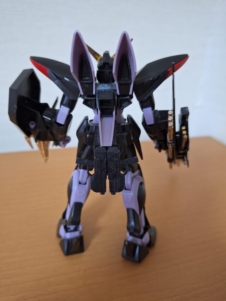 ビームライフルショーティ×２を装備させました。お目汚し、失礼しましたm(_ _)m