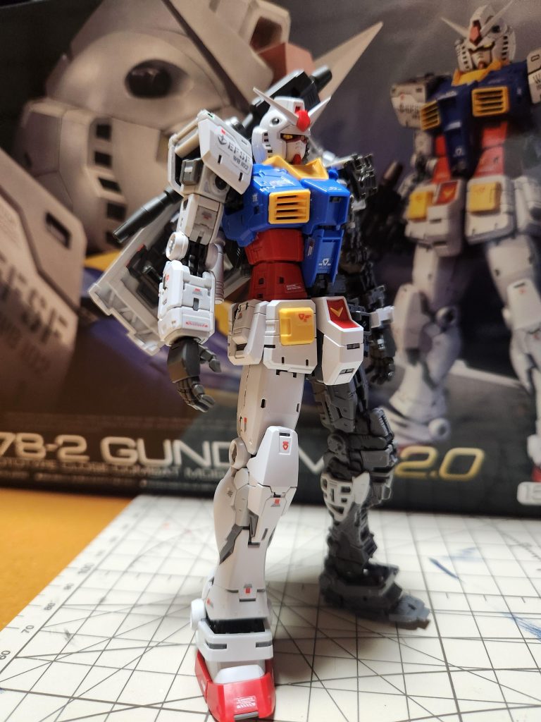 RG ガンダム ver2.0–2枚目/制作者：カワセミ
