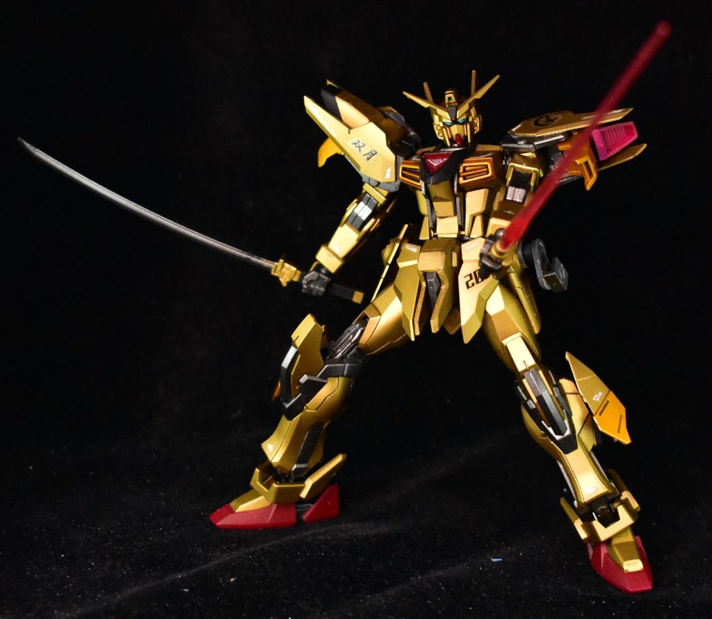 パック外して近接装備元はビームサーベル2本だけだったはずが一本が変な割れ方して使えなくなってしまったので急遽実体剣に変更　イメージ的にはそこまでおかしくないはず