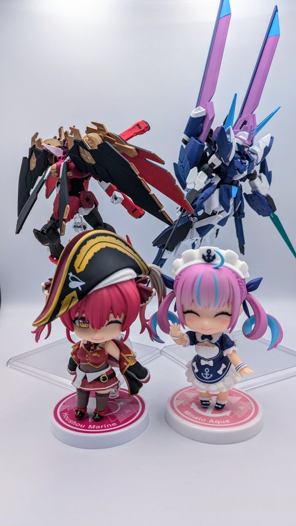 宝鍾マリン専用クロスボーンガンダムX0と一緒に。あくあマリン、親子の絆は永遠に…。因みに、アーマーへの分離は一応出来ますが、テンションをキツめにしてしまったので、やりたくないです。。