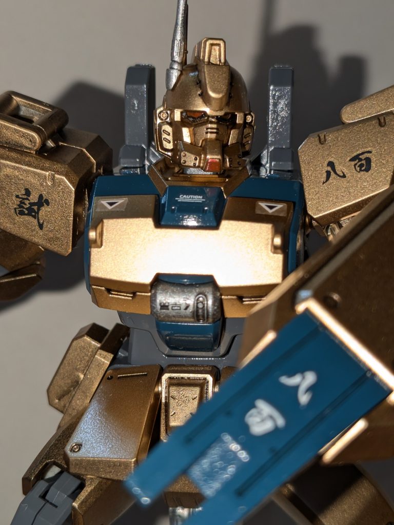 頭のセンサー部分の塗り分け忘れたwww