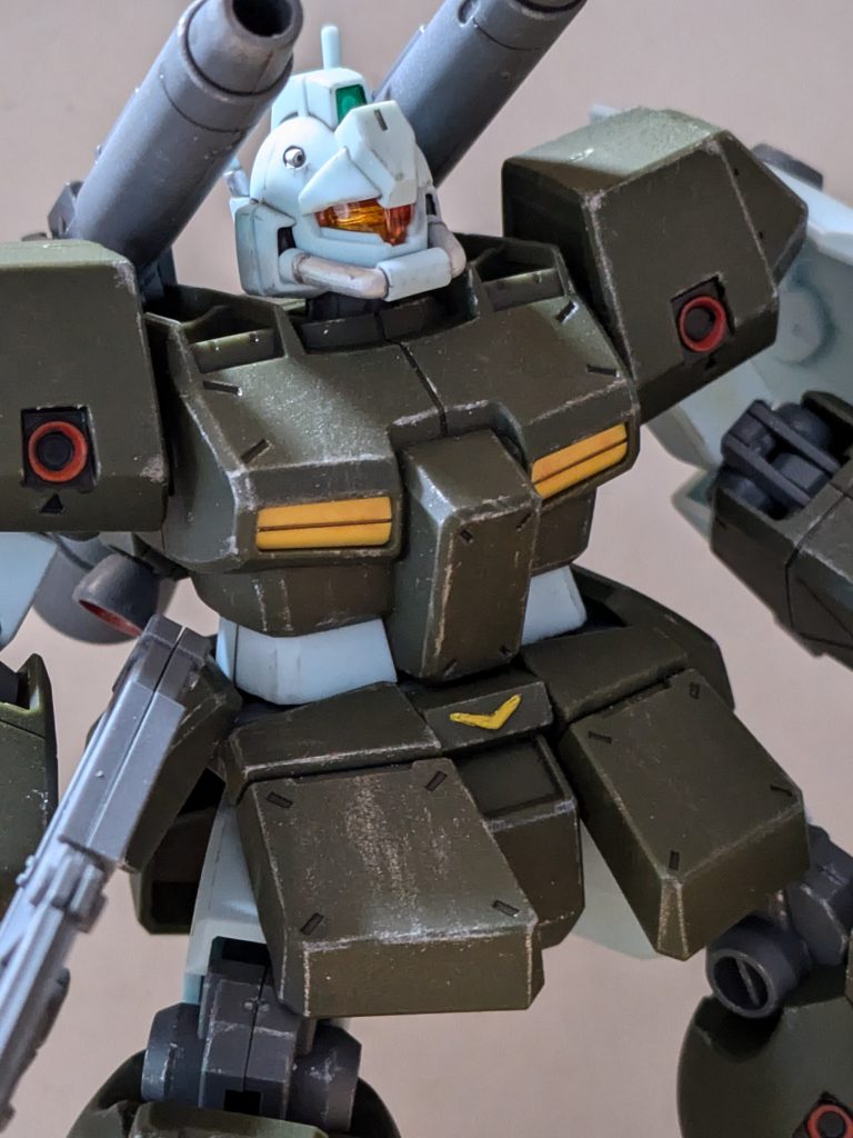 地味にクリアパーツの内側をメッキ調塗装してますwww