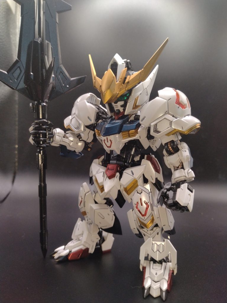 EXホワイトの上からパールシルバーを塗装することで、上品なパールシルバーにしました。思ったよりキレイにできて満足（笑）