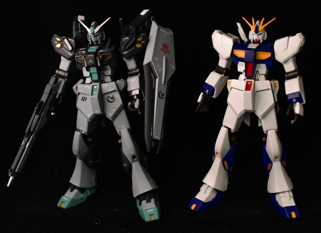 パチ組みと比較　手元に普通のがないので比較対象は福岡のもの色と背中のお陰かかなり違って見えますね