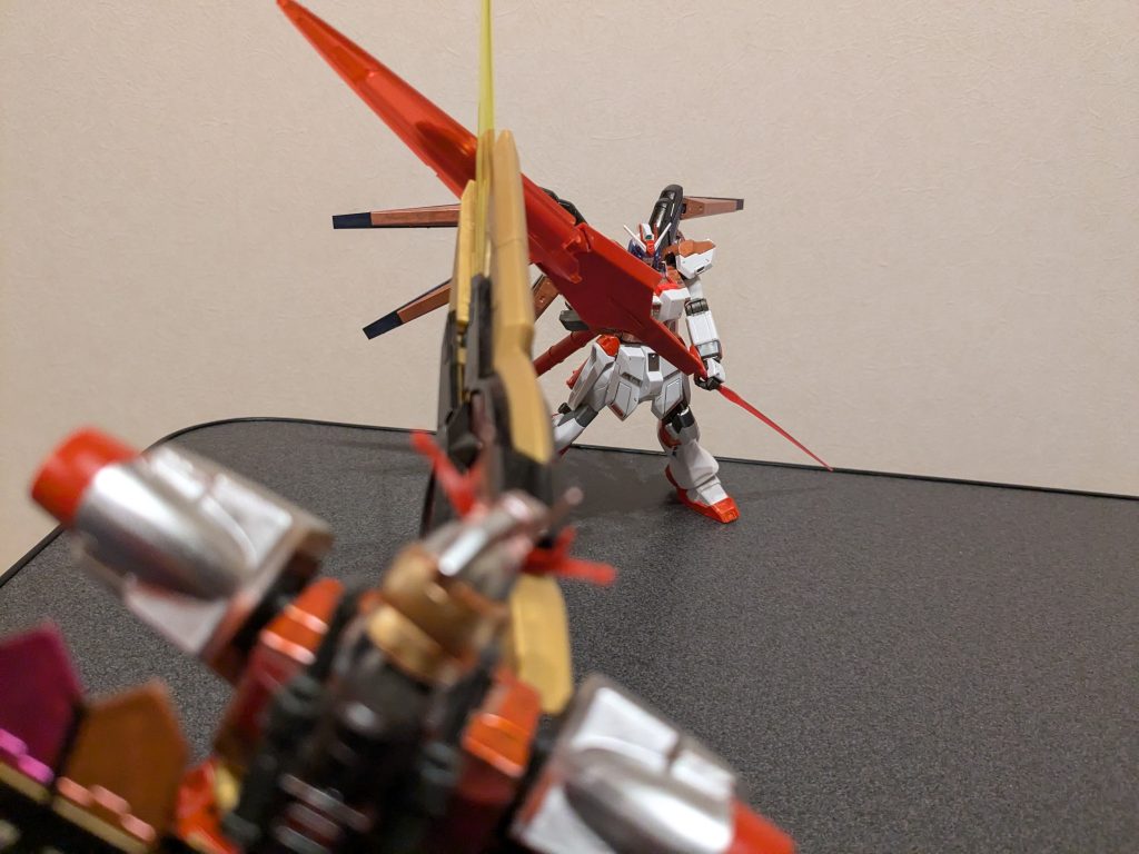 幻想郷最大規模の姉妹ゲンカ、グングニル対レーヴァティンの図。大物武器振り回すこの姉妹機が素敵です(笑)