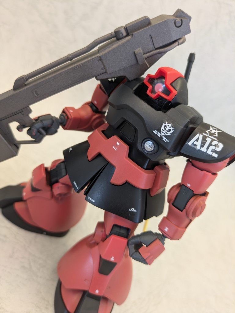 人生初塗装のシャア専用ドム–2枚目/制作者：isya Aiba