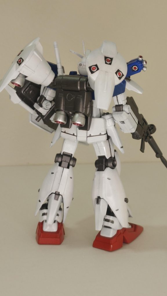 背面から幅広の段落ち部分はガンメタで塗ってみました