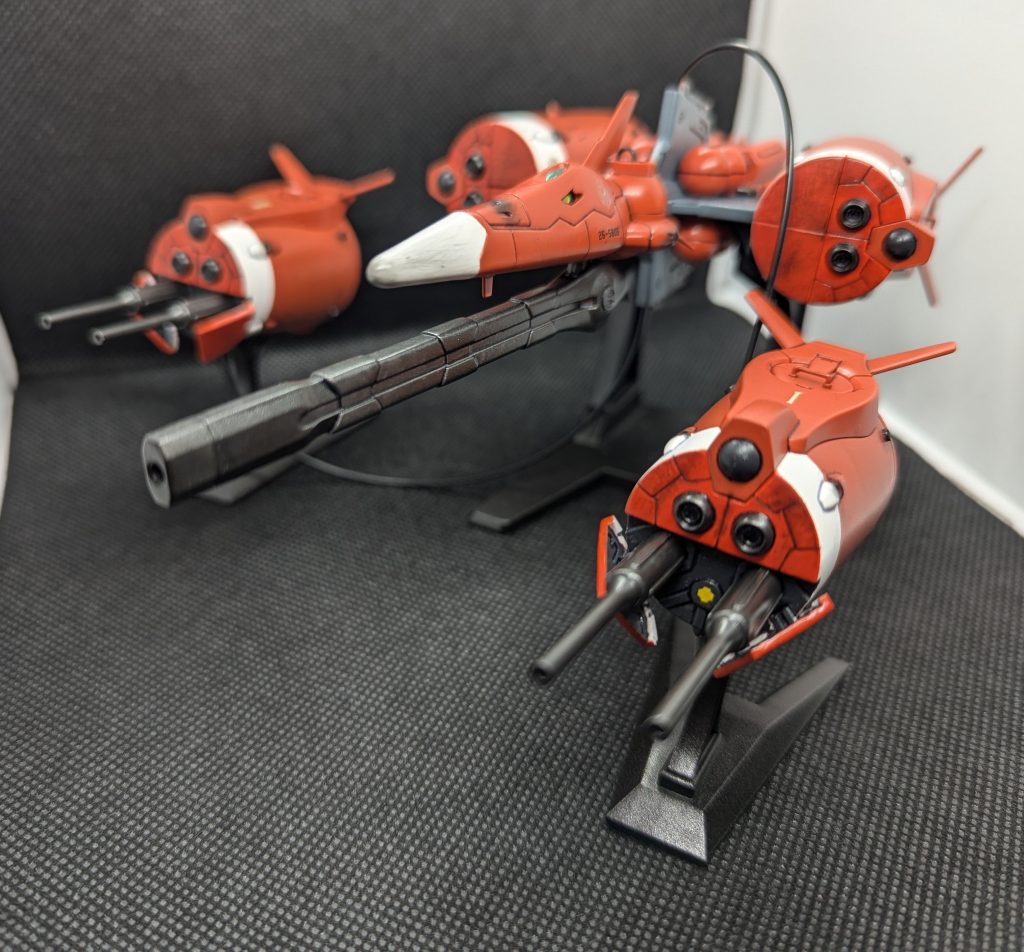 攻撃態勢各ガンバレルは分離可能です。