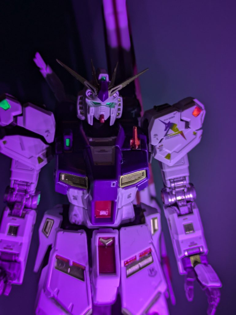 ブラックライトでの発光