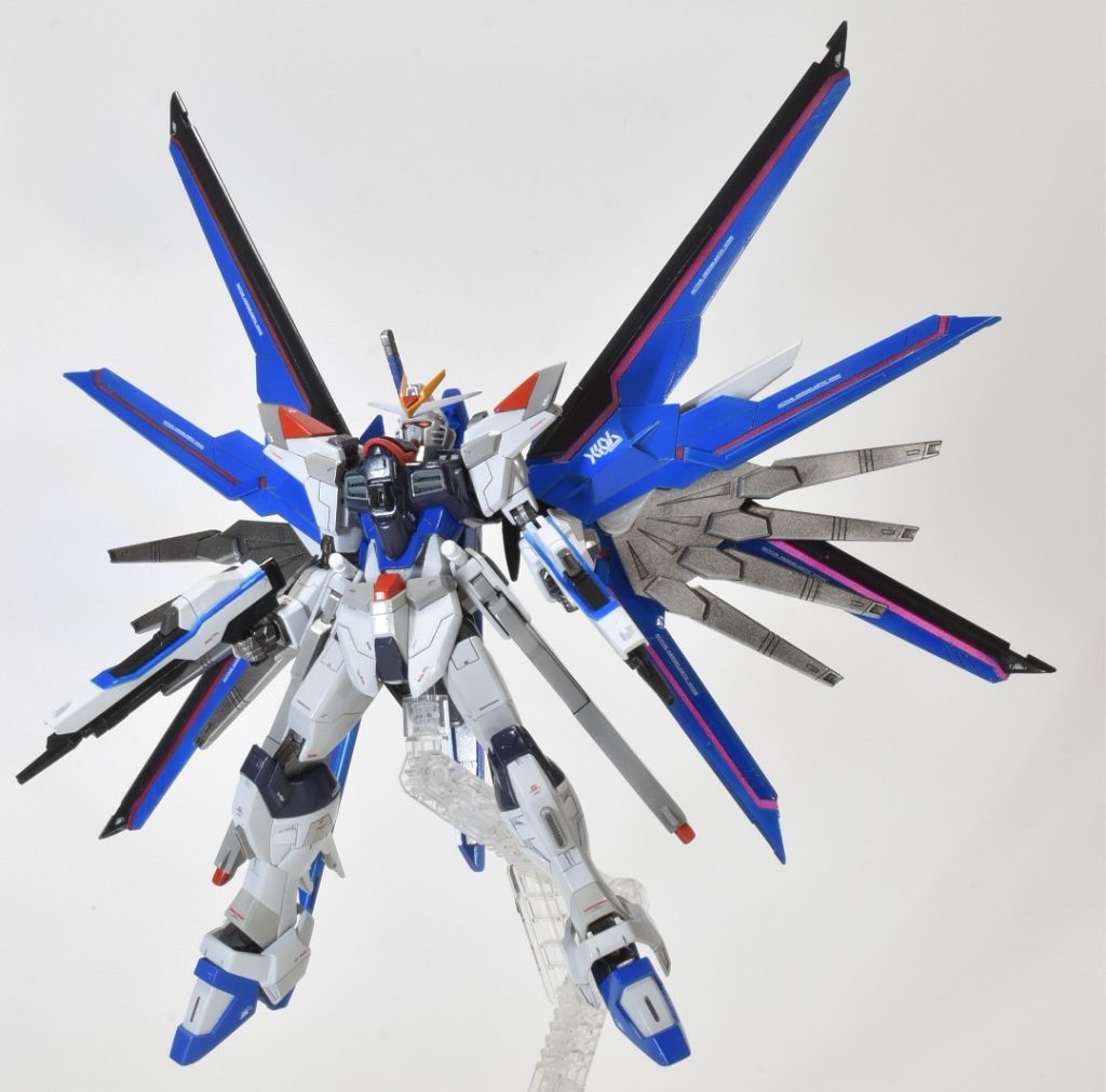 舞い降りる剣ポーズ